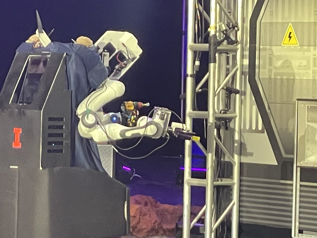 20 Avatar Robots are competing to win $10M in purses in the Avatar <a href="/XPRIZE/">XPRIZE</a>! 

Tune in NOW to LIVESTREAM here: bit.ly/3ST2ZbY