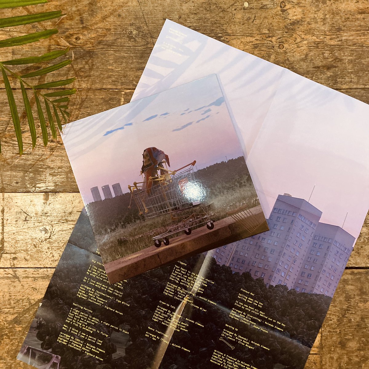 . <a href="/rolandosimmonsx/">Rolando Simmons</a> - a revered name in certain acidic circles - joins <a href="/Utter_/">Utter</a> for the 'Human Remains' EP, a wildly inventive 8-track adventure that deftly dabbles in rave, IDM, Techno and beyond in classic RS style'. Limited 12” inc. massive poster! lnk.to/utter18