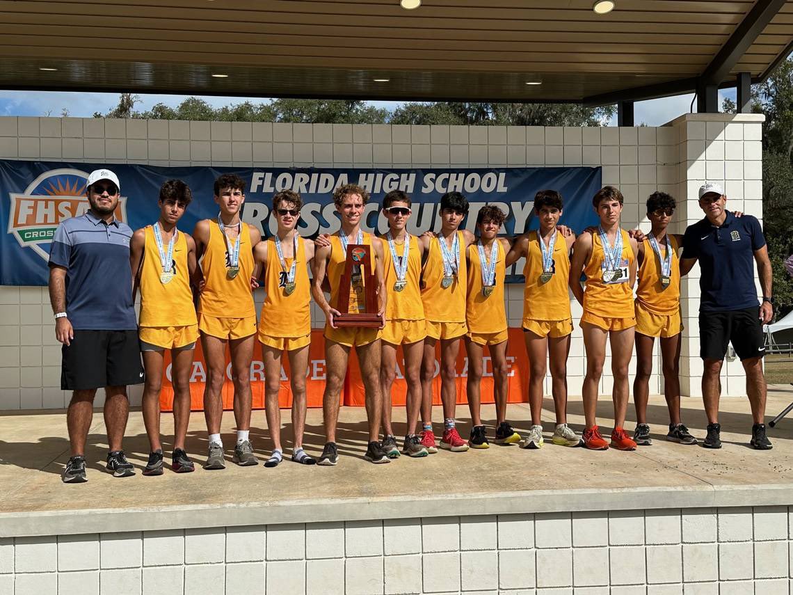 belenathletics's tweet photo. Congratulations, Wolverines!!! #BelenXC

Belen wins 14th state cross-country title. Runner-up finishes for Braddock, Columbus, Dillard

https://t.co/nYOQkuYc44 https://t.co/I7xl89FIAS