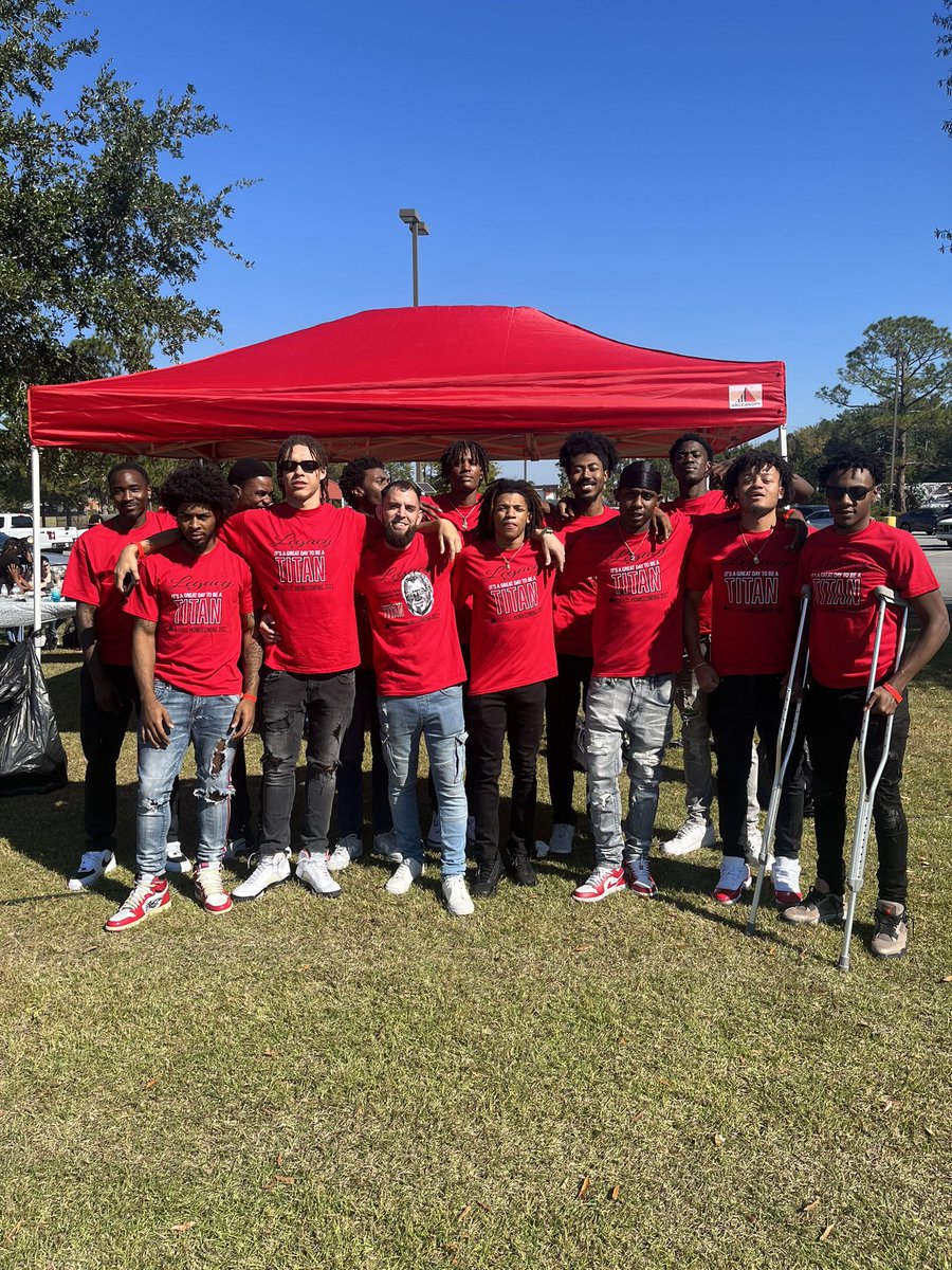 Fun filled week, love seeing the guys involved on campus &amp; in the community! All while staying focused on handling our business. 2-0 start #FoundationFirst