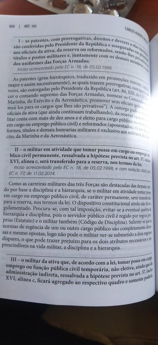 Jarlemos's tweet photo. Vou deixar aqui pra quem quiser: o artigo 142 da CF, pra esfregar na cara de quem nunca leu a CF. 
Tb uma dica: sempre bom ter a cópia da CF em casa e é possivel pedir uma pra qualquer parlamentar apenas enviando um e-mail, com nome e endereço para envio. https://t.co/1BKPziP3lV