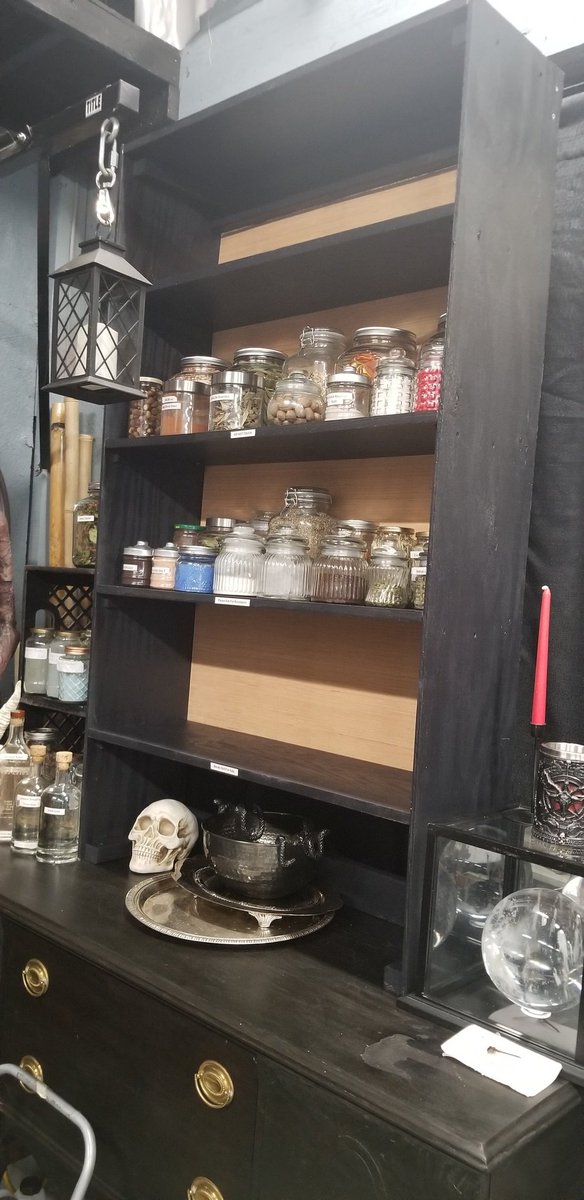 3rdEyeEsoteric's tweet photo. New shelves my Baby made for me. SOOOOO, Happy for Expansion room! https://t.co/x9bJzuRUSb