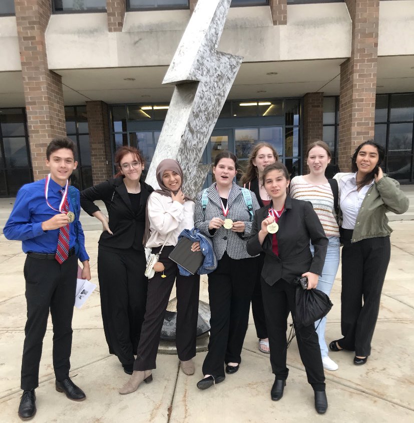 VJASpeechTeam's tweet photo. Results are in! 🏅🏅🏅Congratulations to our Novice competitors on their first tournament-Amazing! 🎉 And an extra shout out to our Varsity members Val and Maddie for their amazing support! https://t.co/gyhzVVjcIX