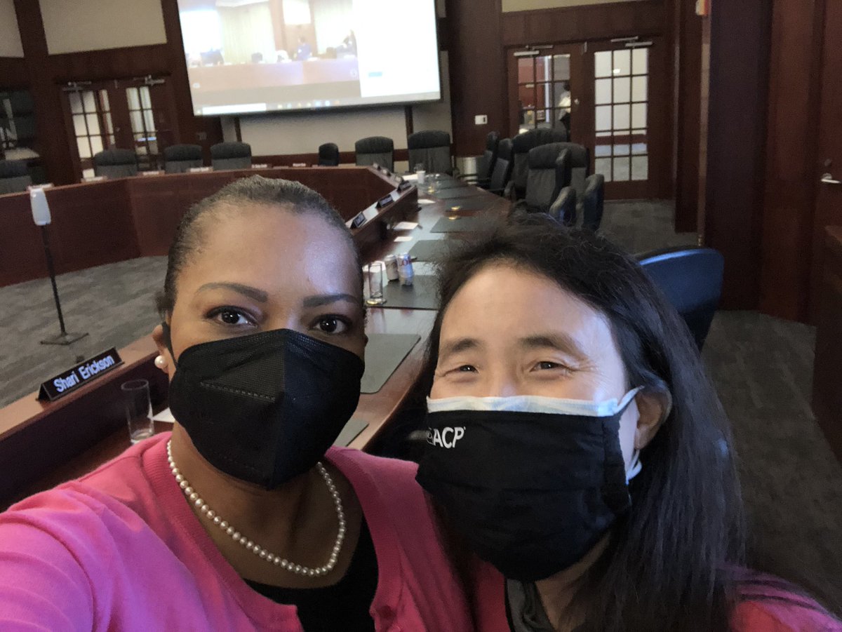 .@ACPinternists #BOR meeting #PowerPink w/ the amazing #SheForShe #PhysicianAdvocacy #JEDI champion & #ACPCECP Chair @docwithapurpose (Dr. Tracey Henry). #IMProud to call Dr. Henry a friend & colleague. @GAACP1 @drjanetj @DocPhx