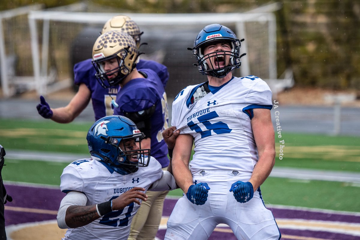 JACreativePhoto's tweet photo. Overtime victory for @DubuqueFootball in the #KeyCityClash, 27-20. #D3fb #D3football #RollRivers https://t.co/ecePXe5cGL