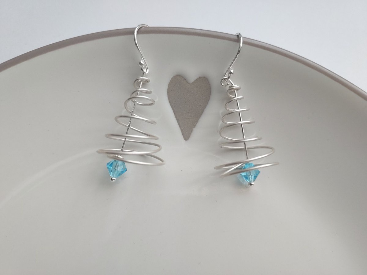 trulovkeepsakes's tweet photo. Excited to share the latest addition to my #etsy shop: Christmas Tree Dangly Earrings, Spiral Tree, Sky Blue Crystal Beads, Sterling Silver Earrings, Christmas Jumper Day, Secret Santa Gift https://t.co/YaU36k0Vqc #tension #earlobe #no #women #silver #birthday #christm https://t.co/SrqM2Ud8Ti