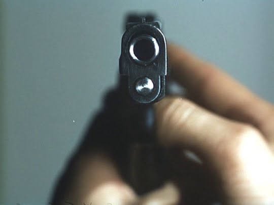 “Bana iyi gelen tek şey sensin. Aldatmayan, canımı yaksa da kuşkuya düşürmeyen, hayata bağlayan yegane varlığım..”