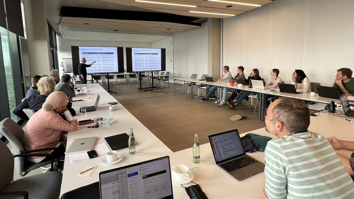 trend_dna's tweet photo. Constructive 2-day meeting @Fraunhofer_IME with #TrendDNA members from @KwinkelLab @leeselab @LOEWE_TBG @Umweltbundesamt @Fraunhofer & @HHollert group @goetheuni to explore further the potential of the environmental specimen bank for #molecular #biodiversity trend studies. 🙏all! https://t.co/kJxjezGjlF