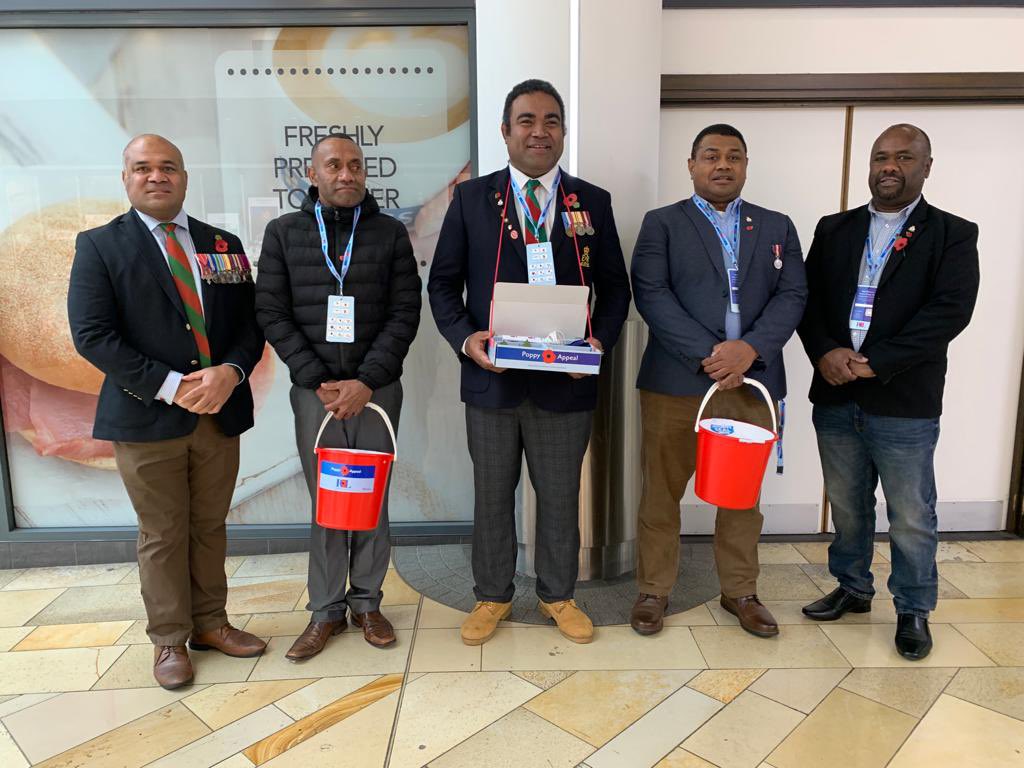 WO2 Veresa Valemei, our first @RoyalMarines WO, delivering the match ball for @fijirugby v @Scotlandteam at Edinburgh.

In the meantime, members of the community, took part in the Bristol @PoppyLegion Appeal.  

#StrongerTogether #MaximisingTalents #WeWillRememberThem 🌺🌴🇫🇯🇬🇧