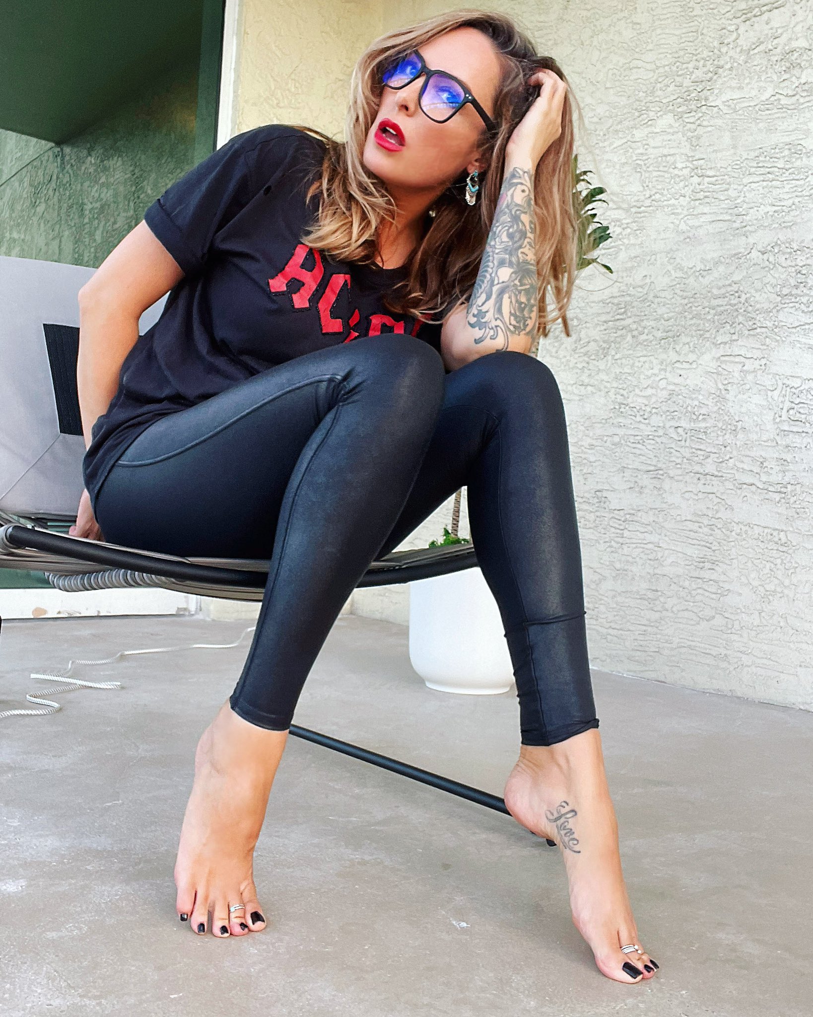 TW Pornstars - 1 pic. Sole Desire3 . Twitter. Can you get that fluff