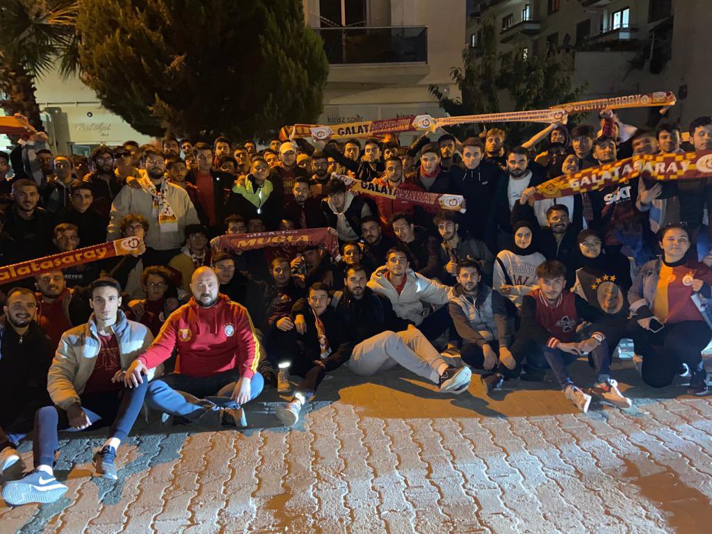 BİZİM OLDUĞUMUZ HER YER BİZİMDİR!

Galatasaray’ımızın Beşiktaş maçını ultrAslan Muğla ve ultrAslan Lise Muğla temsilciliklerimiz ile hep birlikte omuz omuza izledik. Katılım gösteren herkese teşekkür ederiz.

#ultrAslanUNI