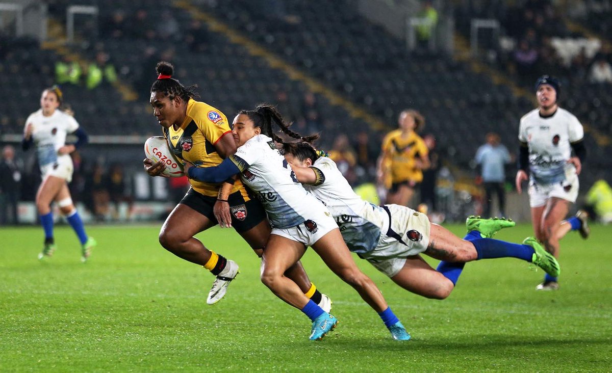 All the photo highlights from our historic win over Brazil that has secured our place in the @RLWC2021 semi finals: facebook.com/10006345113556… 📸 - RLWC/Getty Images #rugbyleague #PNG #RLWC2021 #YumiPNG 🇵🇬