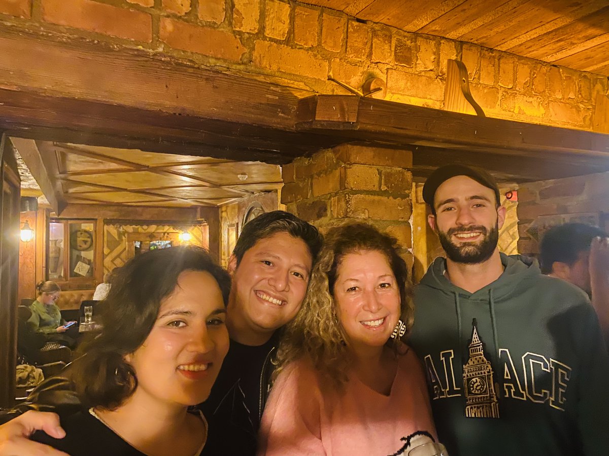 Two nights ago at the <a href="/niftyportal/">The Nifty (rebranded to BoDoggos Entertainment)</a>  meetup in London with <a href="/JapanJacq/">armstrong11</a> and <a href="/Tamcar10/">𝓒𝓪𝓻𝓵𝓸𝓫𝓪.𝓮𝓽𝓱 🐺🌸🔮</a> 

It was great meeting you IRL <a href="/piovincenzo_/">Pio</a>  !!
Thanks for such a great event 🍻