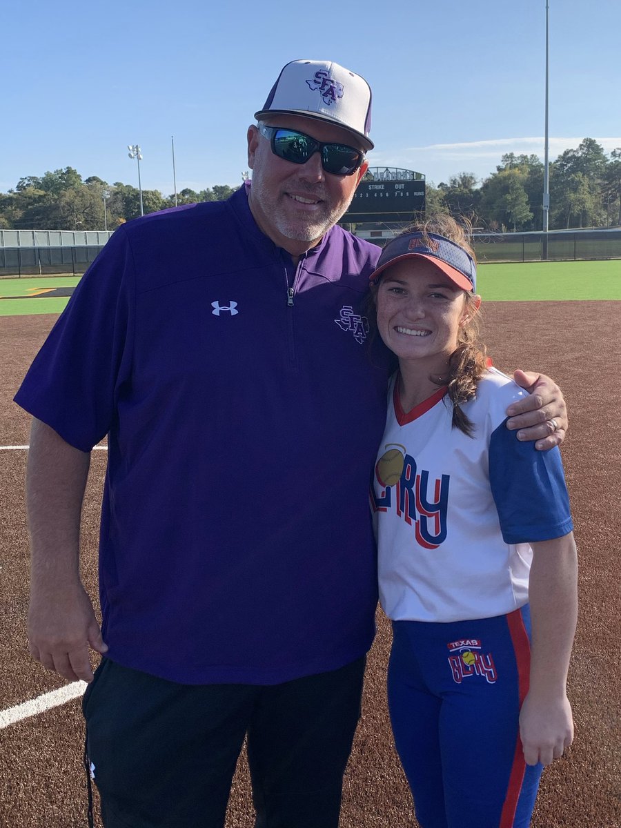 jamie_varga's tweet image. Thank you @CoachBruister and Staff for a great camp today, I had the best day! #AxEm @FarmerSoftball @TexasGlory