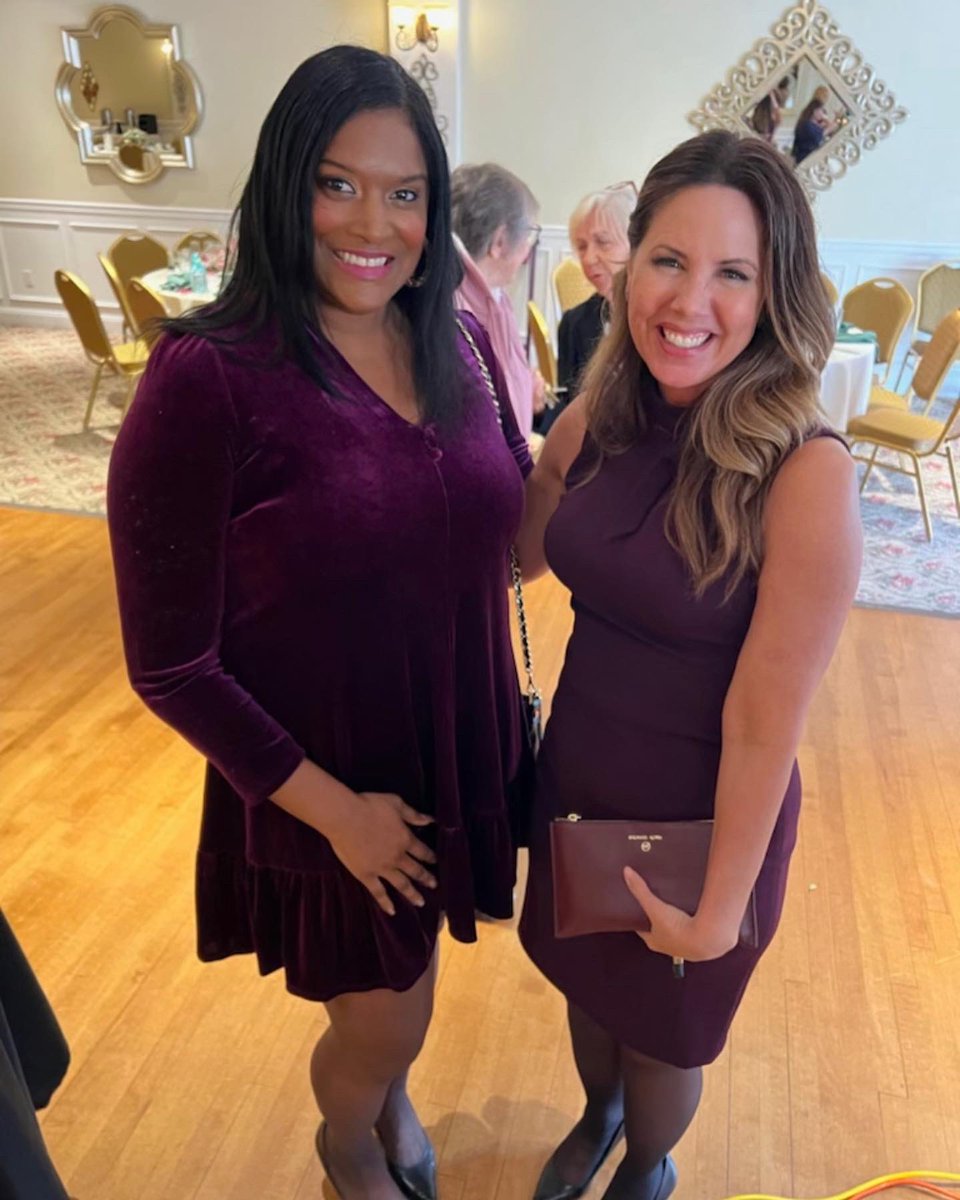 AthenaLucene's tweet photo. Special thanks to CTREIA for the amazing Women’s Real Estate and Entrepreneurship Brunch.🙌🏾💃🏿

Our net worth is directly associated with our network. #realestatemultimillionaires. https://t.co/1IWBiMonOo