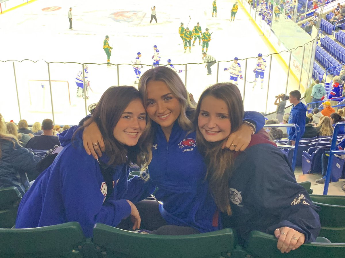 A few of the FHS hockey girls watching UMass Lowell’s boys ice hockey🏒🏒