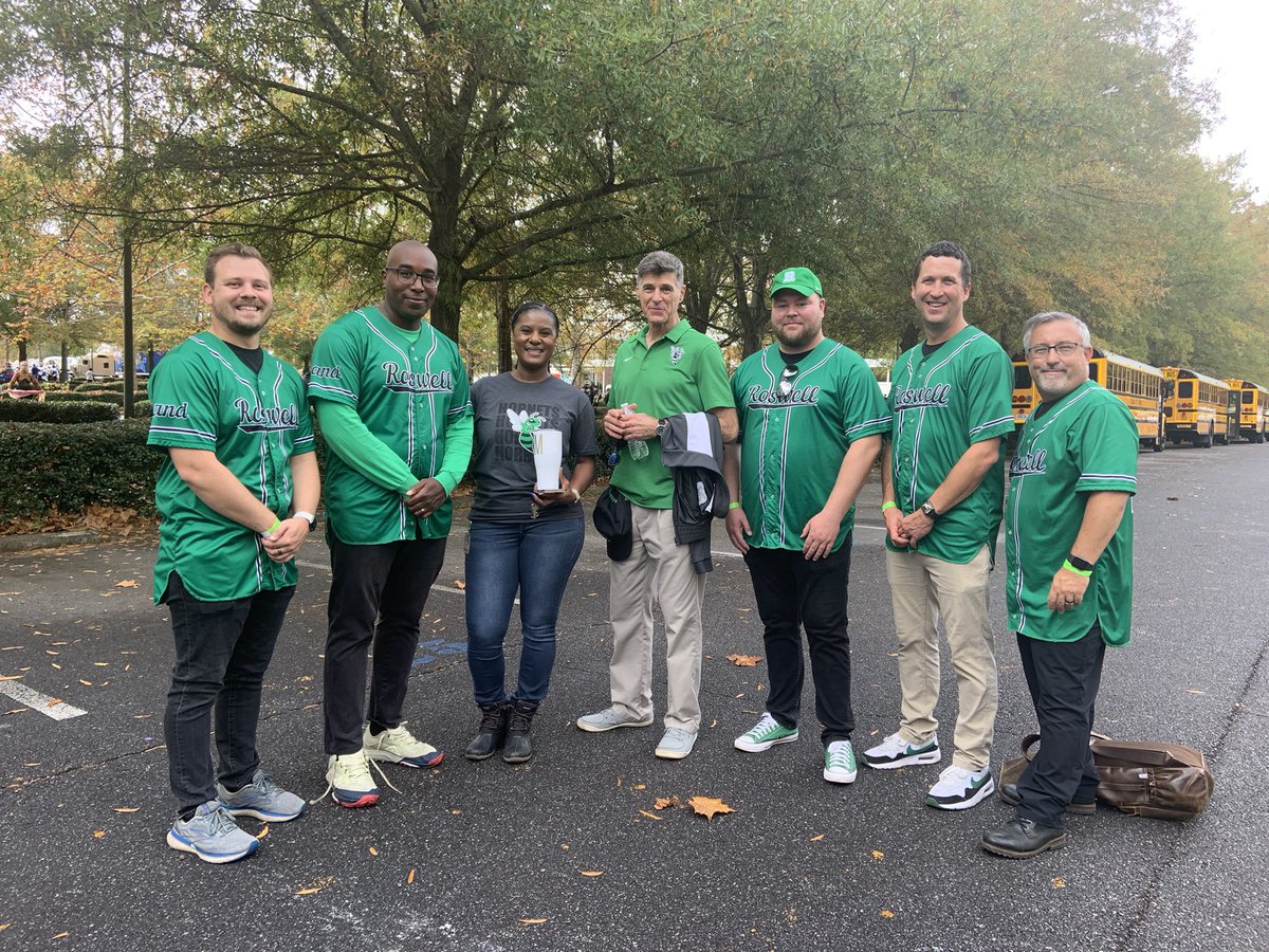 latoya_miley's tweet photo. Marching band performed great today! While they wait on the final performances, I’d like to say, they are number 1 in my book! Go hornets! @RoswellHighSch @RoswellHSBand @FultonZone5 @kathastuart https://t.co/YC7JvzMHas