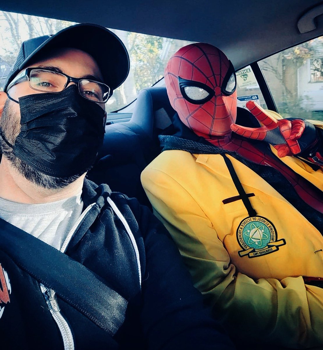 MonctonSpidey's tweet image. Really cool photo with @mred798 #halcon2022 #SpiderMan 🤘🏻