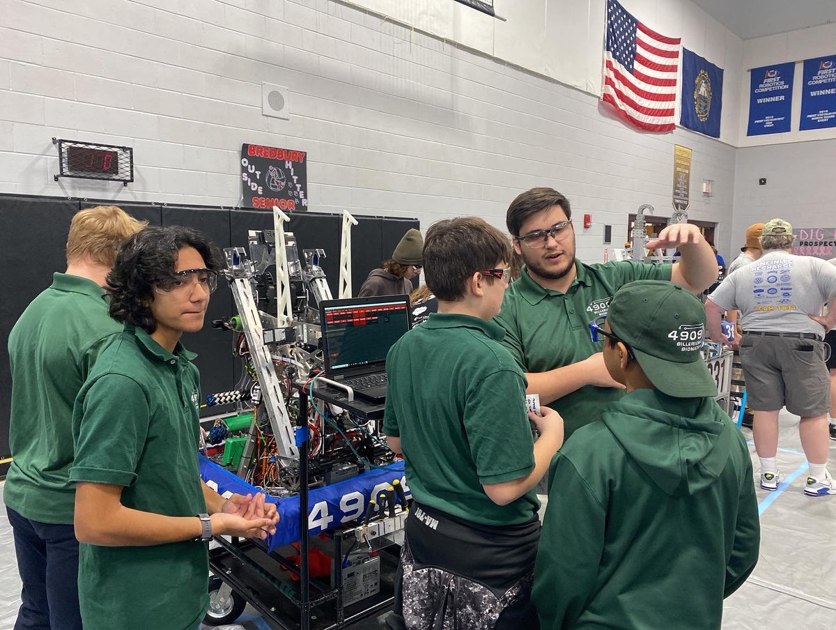 team4909's tweet image. Here are some highlights from Battle of the Bay! Thank you to @bigbadbob319 for hosting an awesome competition! 
#offseasonevent #nefirst #rapidreact #omgrobots #robotics
