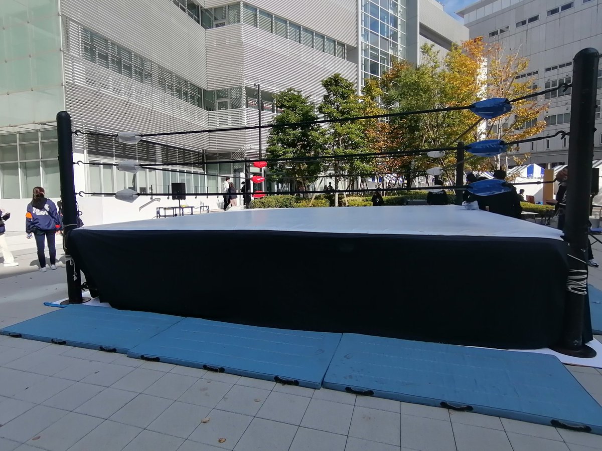 HOSEICSK's tweet photo. リング完成しました！
13:30〜法政プロレス2022が始まります！
ぜひ来てください！ https://t.co/NoeSMr7mga