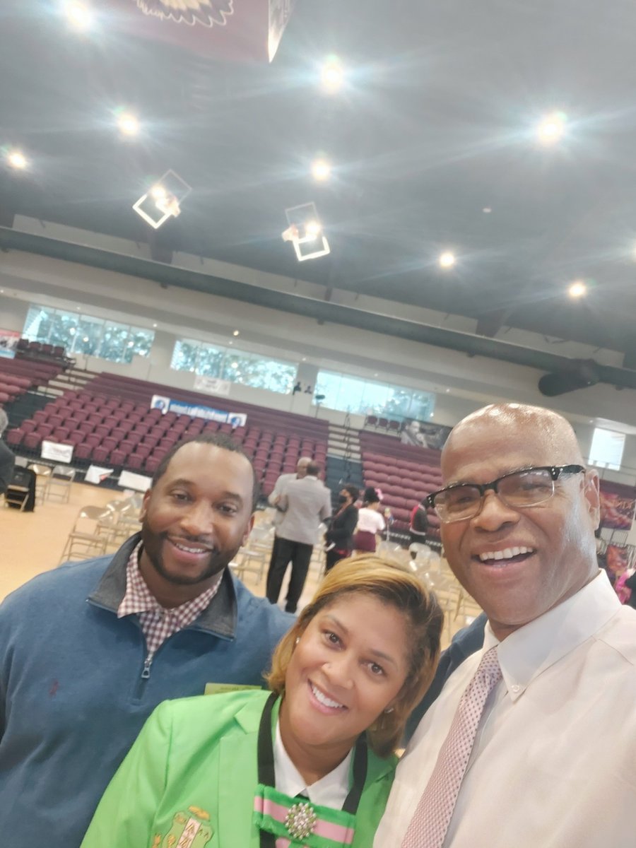 drvperkins040's tweet photo. I am so excited for the support that we are receiving in the Blytheville School District. It was a phenomenal Youth Violence Summit sponsored by the MLK Commission. Thanks to State Board member, Randy Henderson, and BMS principal, Ricky Everett.
#GOCHICKS!!! https://t.co/C7TfmgKmTB