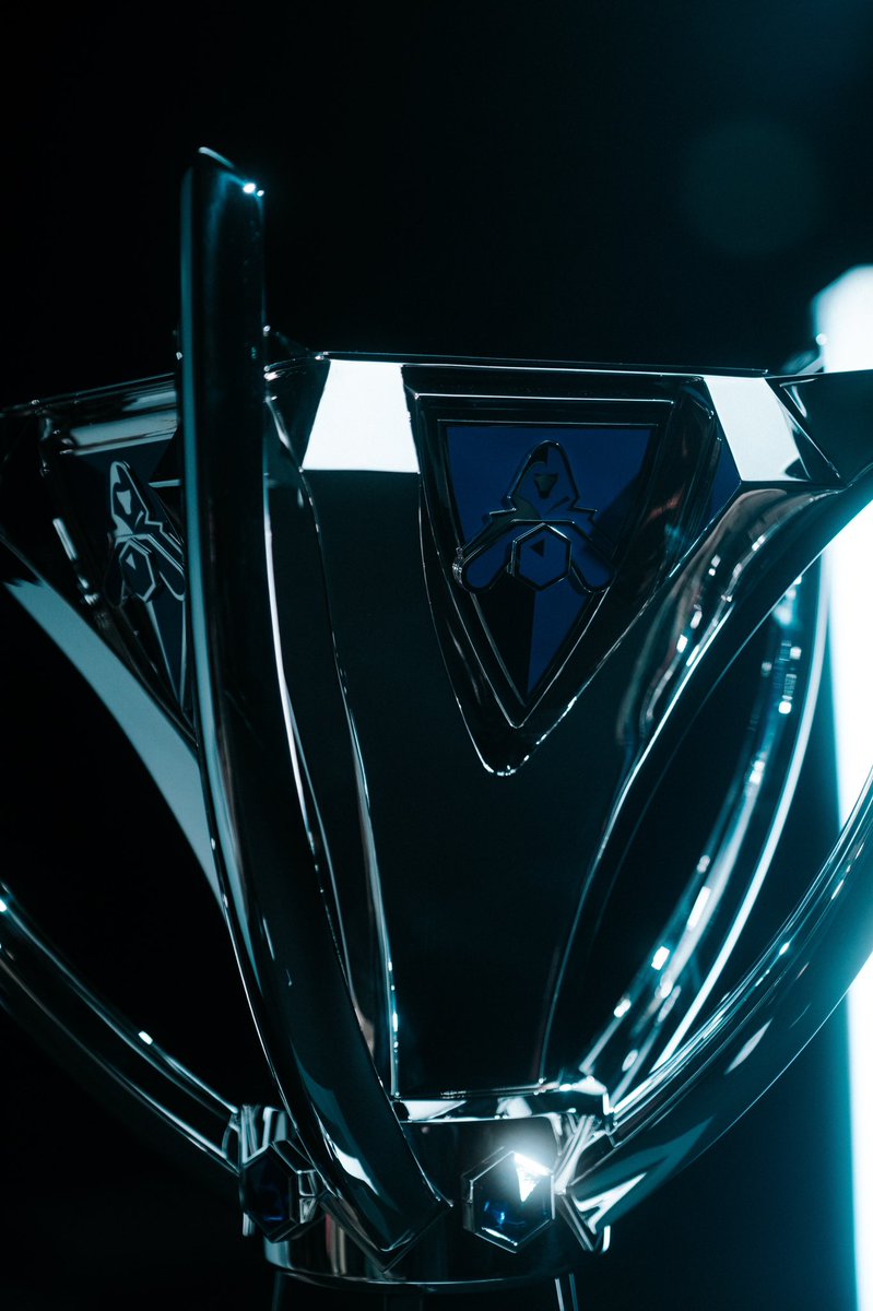 GoodBoy_Tweets's tweet image. A few more BTS shots from the “trophy room” shoot for the #Worlds2022 finals teaser. @riotgames @lolesports @T1LoL @T1 @DRXGlobal featuring the beautiful @TiffanyAndCo Summoner’s Cup 🏆