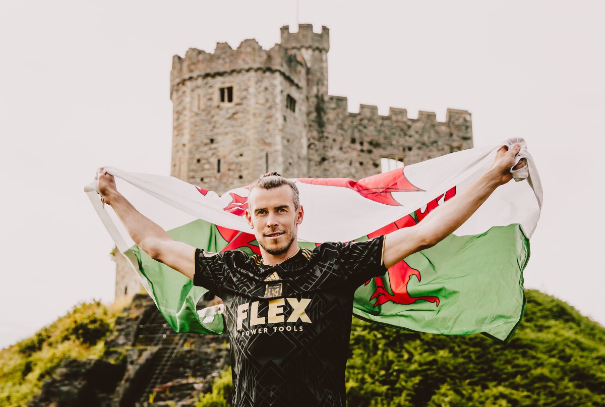 120' + 8 | #LAFC GOOOOAAAAAALLLLLL

GARETH. BALE. 

#LAFC 3 - 3 <a href="/PhilaUnion/">Philadelphia Union</a>