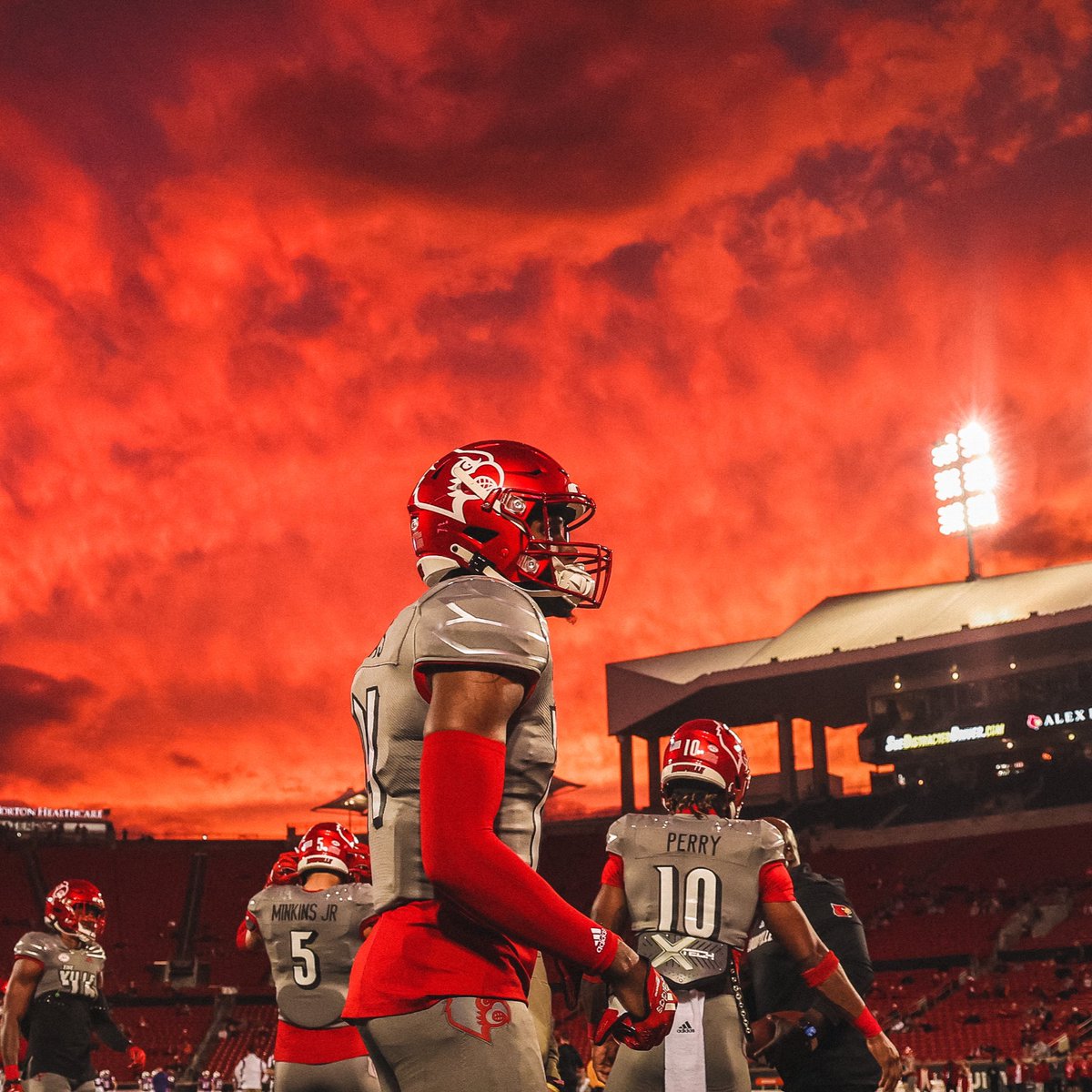 Louisville Football tweet media