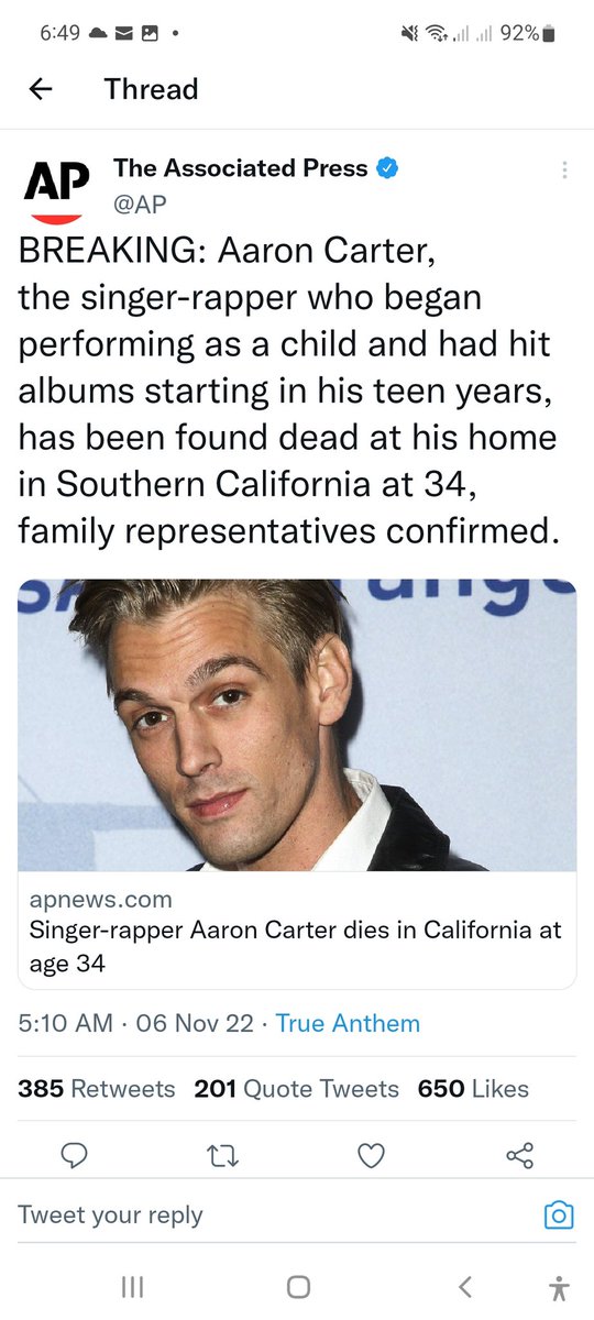 FairyDust567's tweet photo. Omg #aaroncarter!
What a sad news 😭😢
Life is indeed a struggle.. so sad a talented man had a waste of life 😞 https://t.co/Wezbs3ROjW