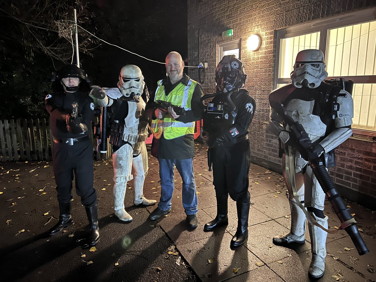 darranT's tweet photo. @ukgarrison Thank you from Pangbourne! https://t.co/9sE9cppJUC