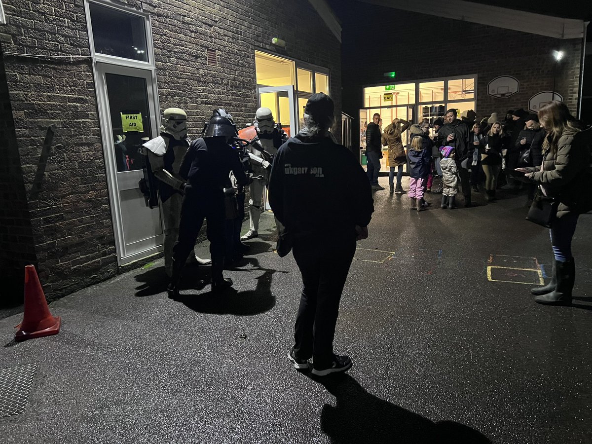 darranT's tweet photo. @ukgarrison Thank you from Pangbourne! https://t.co/9sE9cppJUC