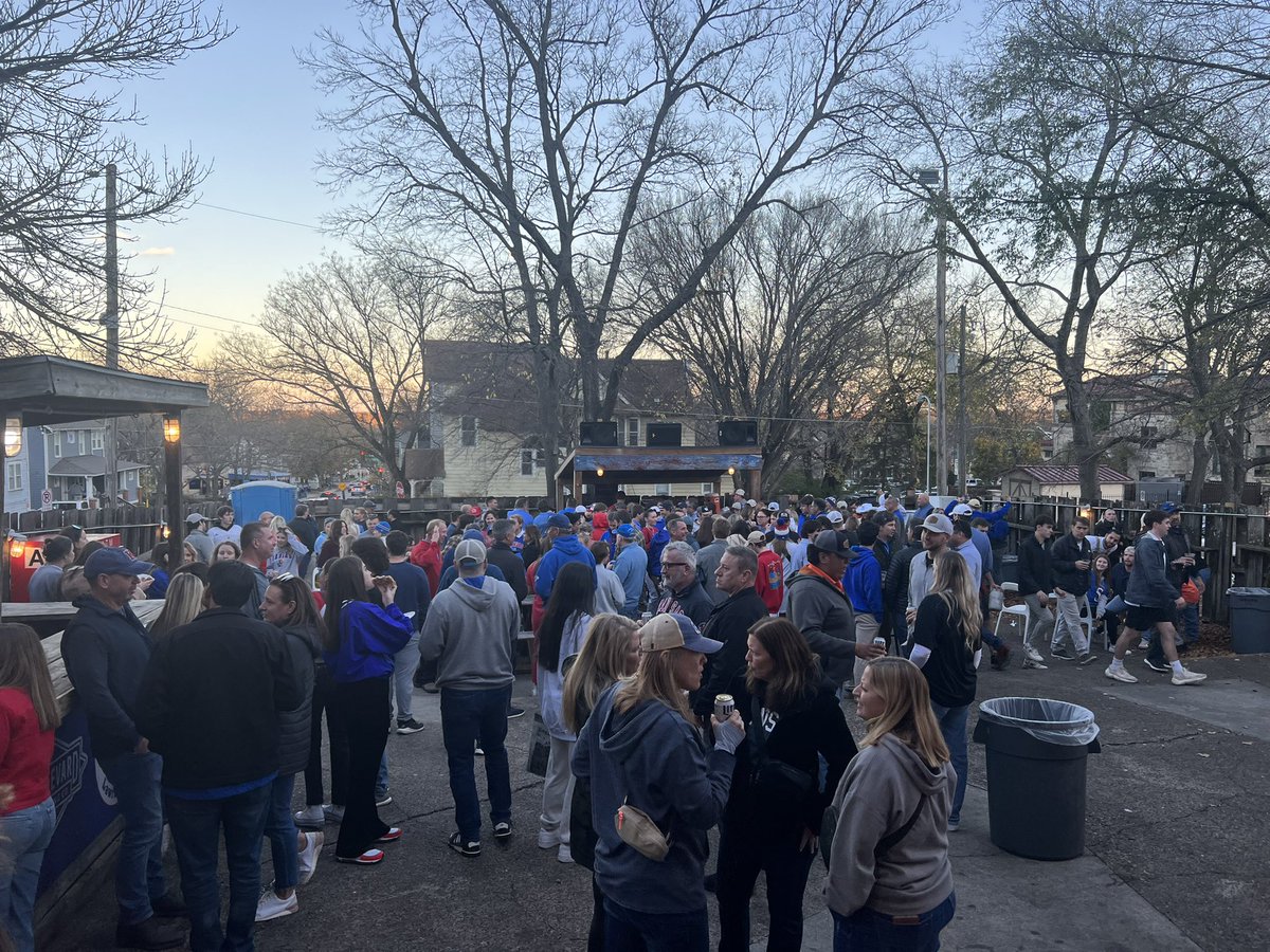 wheelpizzaco's tweet photo. Let’s go BOWLING! Serving up celebration 6-3 slices until 2am. Congrats @KU_Football!! #rockchalk #bowleligible https://t.co/1LpOplOyZf