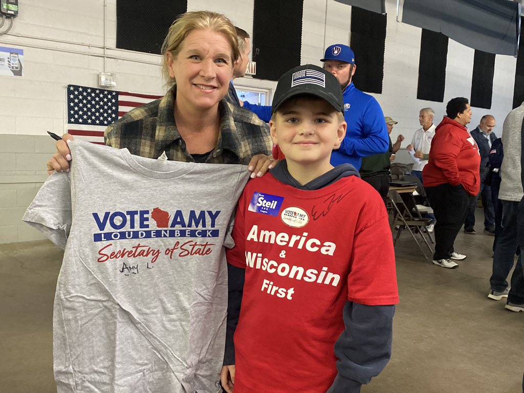 Amy Loudenbeck tweet media