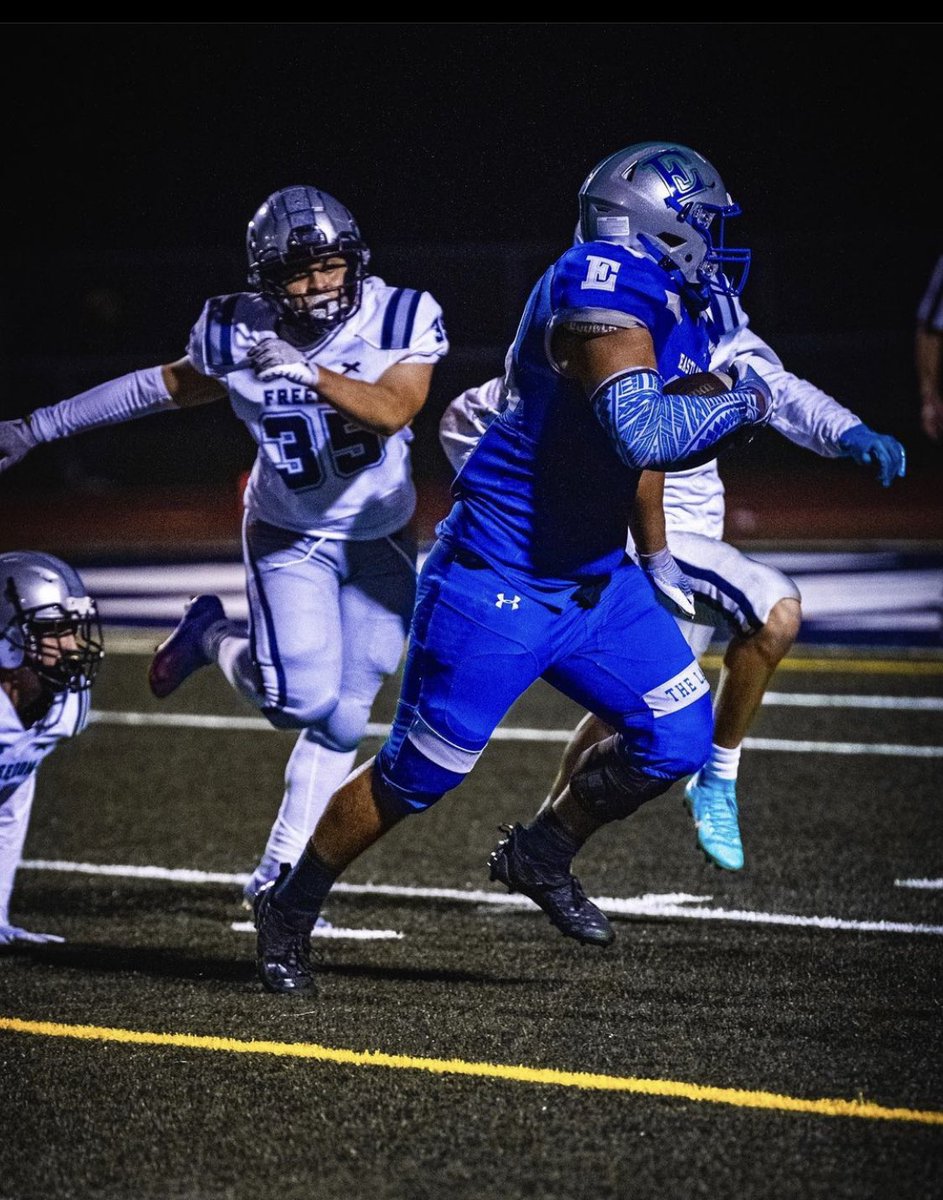 Been a blessing to play alongside all the seniors this year💙🙏🏽Till next season #29 out🙏🏽💯

hudl.com/v/2Jk5Vt
^^
MY SEASON HIGHLIGHTS🙏🏽‼️
#D1prospect #EASTLAKE #Tongan
<a href="/eastlaketitanFB/">Eastlake Titans Football</a> <a href="/jbordman/">Jud Bordman</a> <a href="/qbnmexmix/">Raymond Ruiz 🇨🇺🇲🇽</a> <a href="/Coach_JMendoza/">Coach Jose Mendoza (Eastlake High)</a>