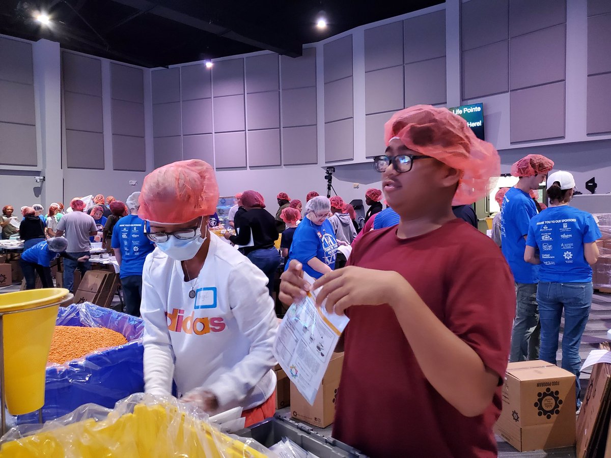 ICHS_TENNIS's tweet photo. ICHS Tennis represented at the Turn the Table on Hunger Meal Packing Event. Team member Nicolas Nino De Rivera giving back to the community by volunteering.
#givingback #communityservice #leadbyexample https://t.co/ACOMtDSA1S