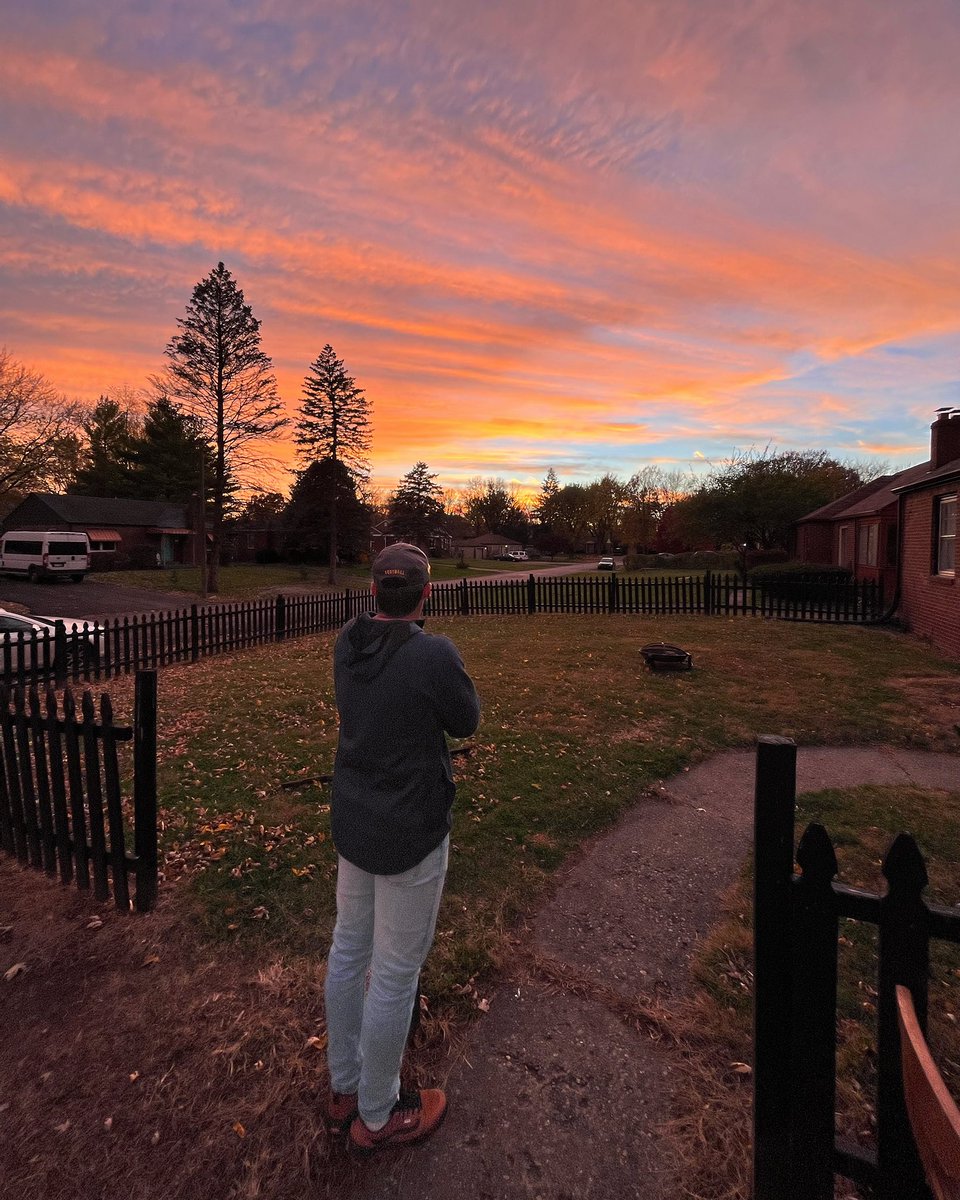 Front yard flicks with <a href="/jake_fike/">Jake</a> 

#sunset #sunsetphotography