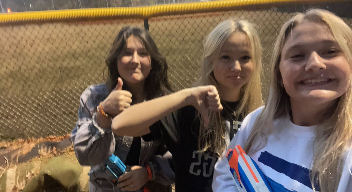 dnoyc4nerf's tweet photo. killer kota and sneaky skylar with the kill to finish the week @nerfornothing23 @woodstocknerf22 https://t.co/lYUtTTYo9x
