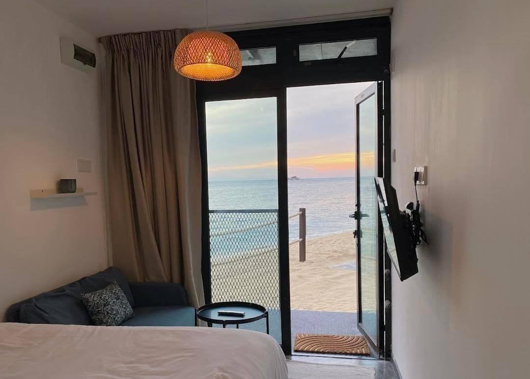 staycationig's tweet photo. Resort kontena dekat tepi pantai yang patut korang pergi! Serius cantik dengan view yang sangat awesome. Dapat layan sunset waktu senja memang on point habis 😍😍

📍Alun Retreat 
Jalan Pasir Bogak, Pekan Pangkor, Pulau Pangkor, Perak, Malaysia, Lumut, Malaysia https://t.co/4qpSewONaO