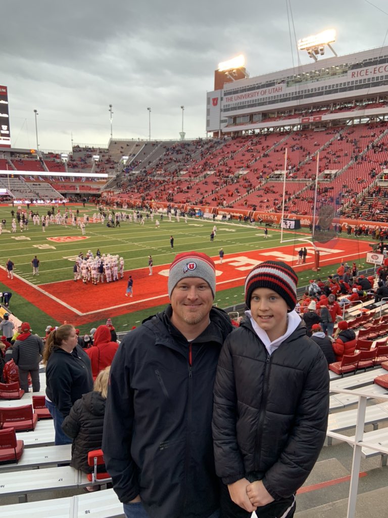 paulkammeyer's tweet photo. Braving the cold! #goutes https://t.co/nkyzcsNqbh