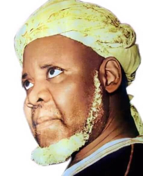 Sufimun's tweet photo. #A man who #spent 75 years on earth
Gave birth to 75 #children's
Travel to 75 #different countries
And #wrote 75 different book
And he was #born in 1900 died 1975
Who is he
To me a legend
#Sheikh Ibraheem #inyass
Radiyallahu Anhu https://t.co/5NAcdjdsKk
