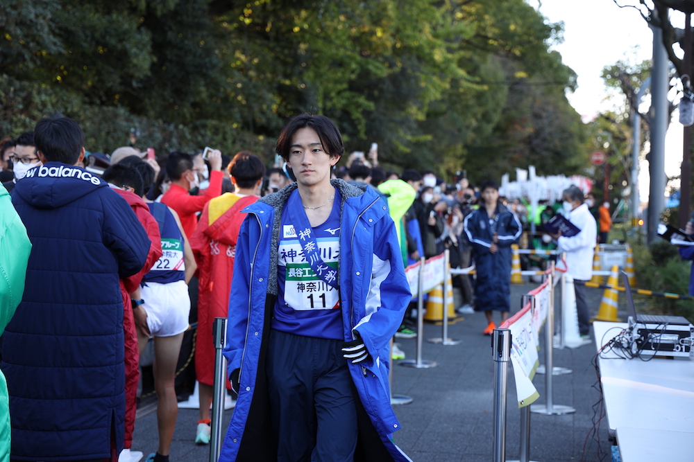 daigaku_ekiden's tweet photo. #全日本大学駅伝 
1区スタート前　最終コール
神奈川大学　有村祐亮
#伊勢で決まる日本一 #全日本大学駅伝54 https://t.co/0CB7YxYTiP