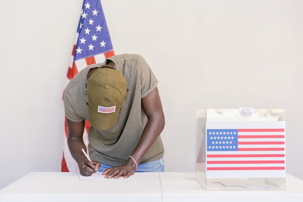 ElkGroveNews's tweet photo. Elk Grove News #Podcasts - Former @CityofElkGrove Mayor Steve Ly on elections, mailers, and voting
#ElkGroveNews
#ElkGroveelections
https://t.co/IBJvl81YbS https://t.co/bn292Rxzdn