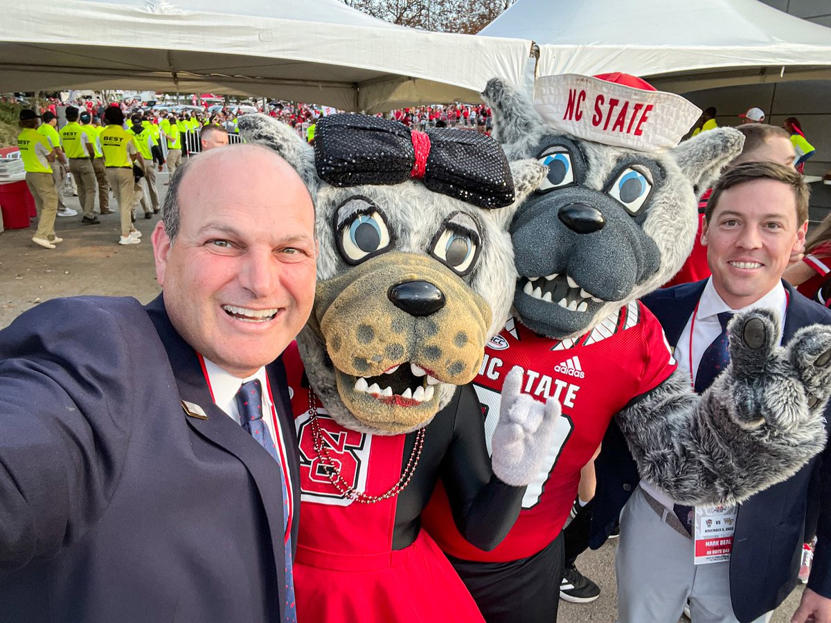 Chick-fil-A Peach Bowl tweet media