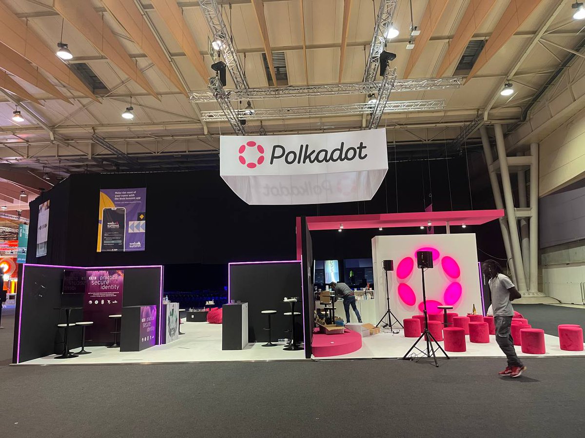 1\On <a href="/WebSummit/">Web Summit</a> Polkadot was represented in a decentralized way at a huge conference, using its Treasury fund, #polkadot_in_Lisbon 🤜

This and other things like on-chain governance and forkless upgrades make <a href="/Polkadot/">Polkadot</a> the most decentralized blockchain, even outstepping <a href="/ethereum/">Ethereum</a>