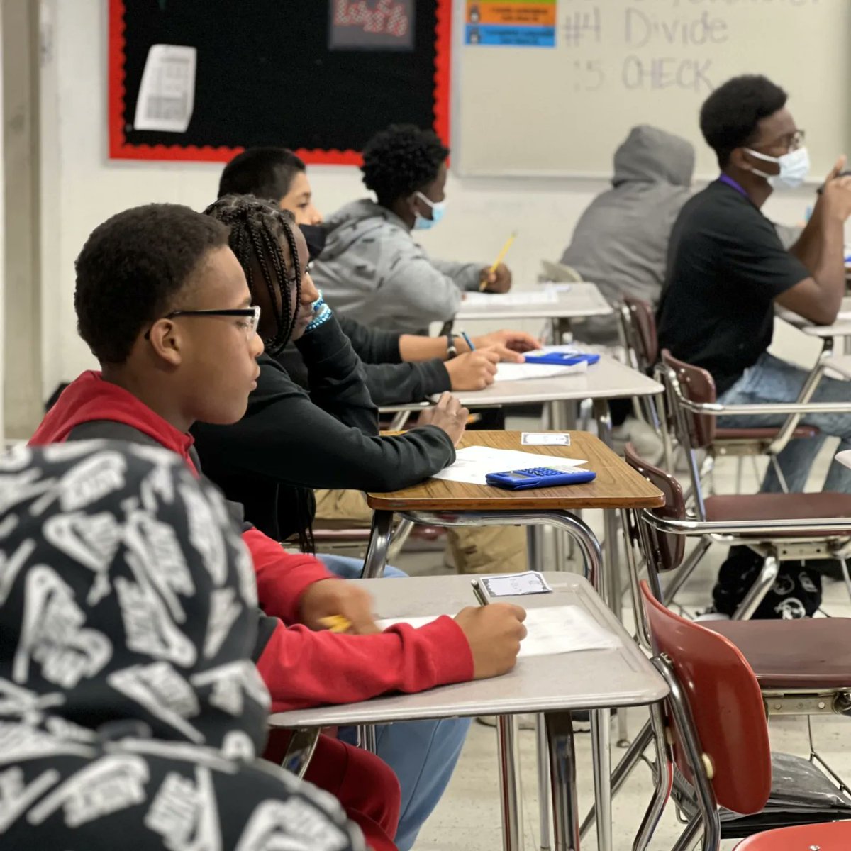 MinorMiddle's tweet photo. Mrs. Webster's 7th gr accel math did a “Timed Scoot” to practice simplifying expressions! They had 1 minute at ea desk to complete a prob b4 moving 2 the next 1. Engagement lvls were high! She said "I’ve never heard so many kids say, 'wow that was really fun'!" @jefcoed #minorms https://t.co/dGFSmi6Sqx
