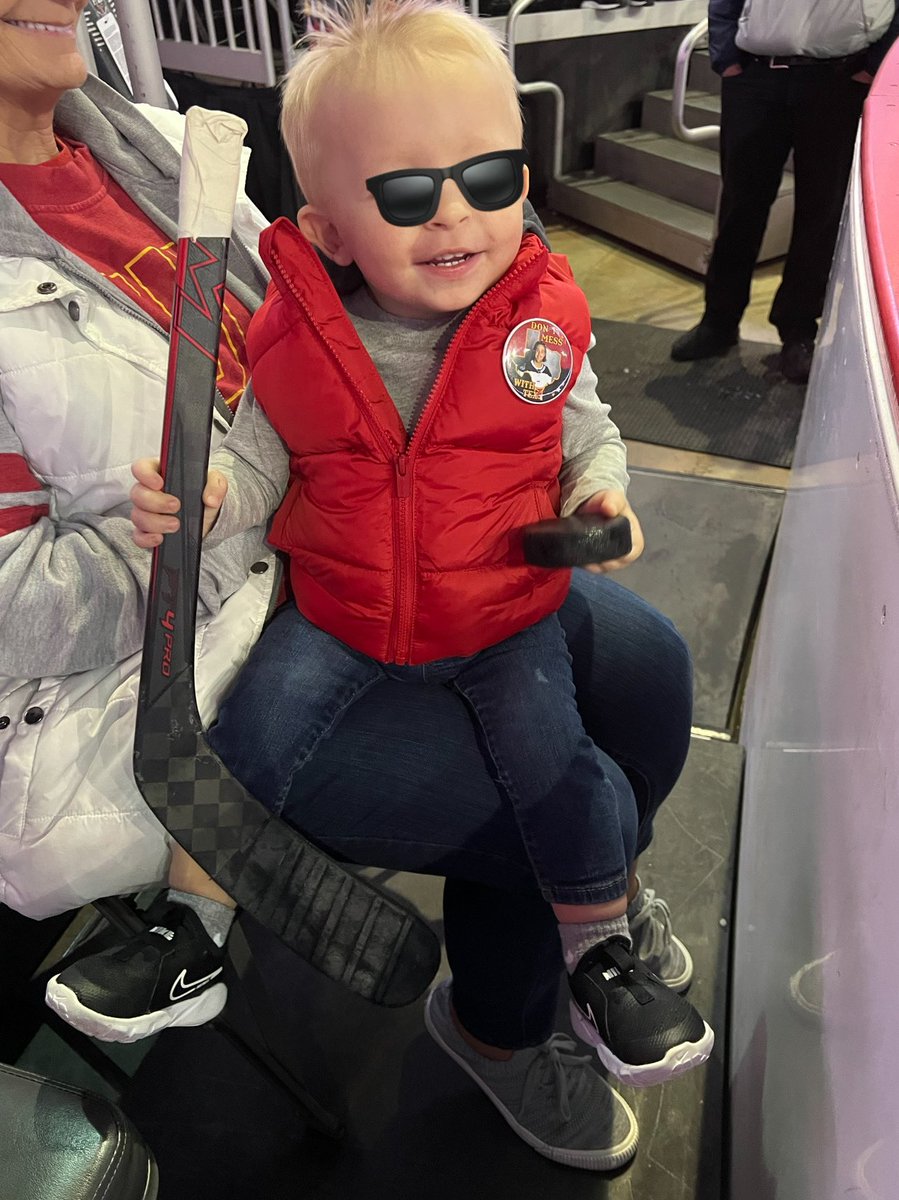 Your face when your hockey dreams comes true. A stick and a puck in one night🏒🥅<a href="/IndyFuel/">Indy Fuel</a>  #Fuelthefire