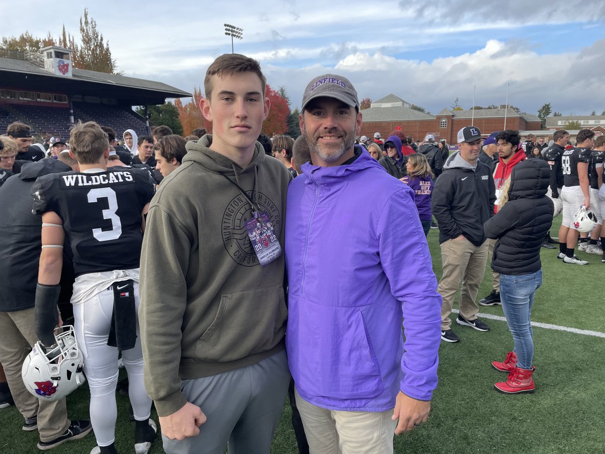 Angus Hubbard (@angushubbard18) on Twitter photo Great game day visit at Linfield with <a href="/coachbelliott/">Brett Elliott</a> Thank you for the invite, perfect football weather. <a href="/RylandSpencer/">Ryland Spencer™</a> <a href="/PrepRedzoneWA/">Prep Redzone Washington</a> <a href="/ScottRapp17/">Scott Rapp</a> <a href="/CascadiaPreps/">Cascadia Preps</a> Great game day visit at Linfield with <a href="/coachbelliott/">Brett Elliott</a> Thank you for the invite, perfect football weather. <a href="/RylandSpencer/">Ryland Spencer™</a> <a href="/PrepRedzoneWA/">Prep Redzone Washington</a> <a href="/ScottRapp17/">Scott Rapp</a> <a href="/CascadiaPreps/">Cascadia Preps</a>