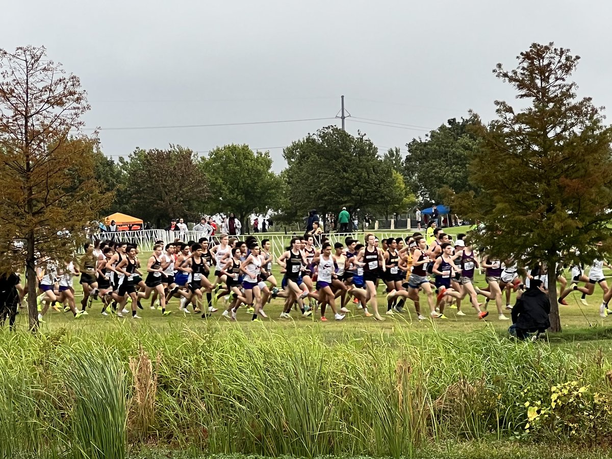 EliGuerra1414's tweet photo. Great first experience at the UIL 4A XC state meet. Placed 30th over all, top ten underclassmen. Ready to start working for next year! @BuildThePack @DavenportWolves @Davenport_XC https://t.co/zEVgSX1RQc