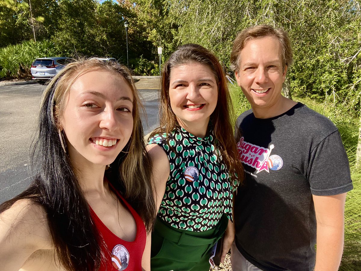 shawnavercher's tweet photo. Daughter just turned 18 this week. One her first acts of adulting? Voting against DeSantis and for @CharlieCrist 

Let’s GOOOO!!! #VoteBlueIn2022 https://t.co/d6KibBGpC1