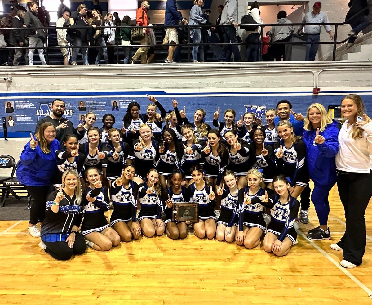 ButnerRachel's tweet image. Back to back to back to back STATE CHAMPS #4PEAT @RMSRavens 💙🤍